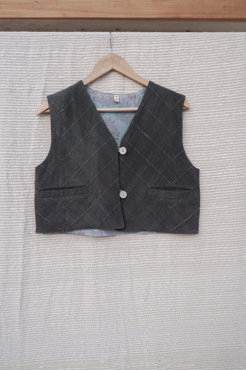 Vest from waste - Image 3